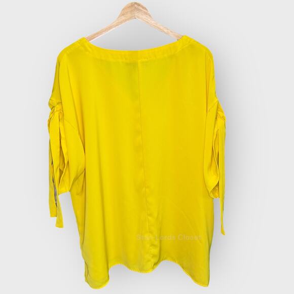 Eloquii Yellow V Neck Top 20 Short Sleeve Tie Detail Button Feminine Boho Look - Picture 8 of 9